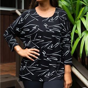 Komil Lenski Top Stylish Black and‎ White Women's M Pockets